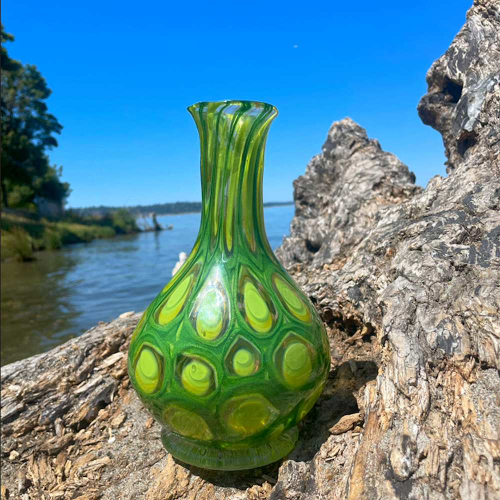 AVENTURINE GREEN VASE