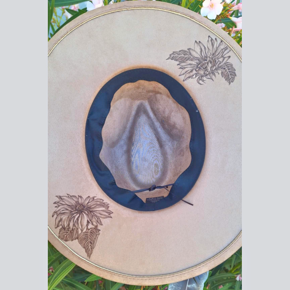 Horses in the desert - Image 4