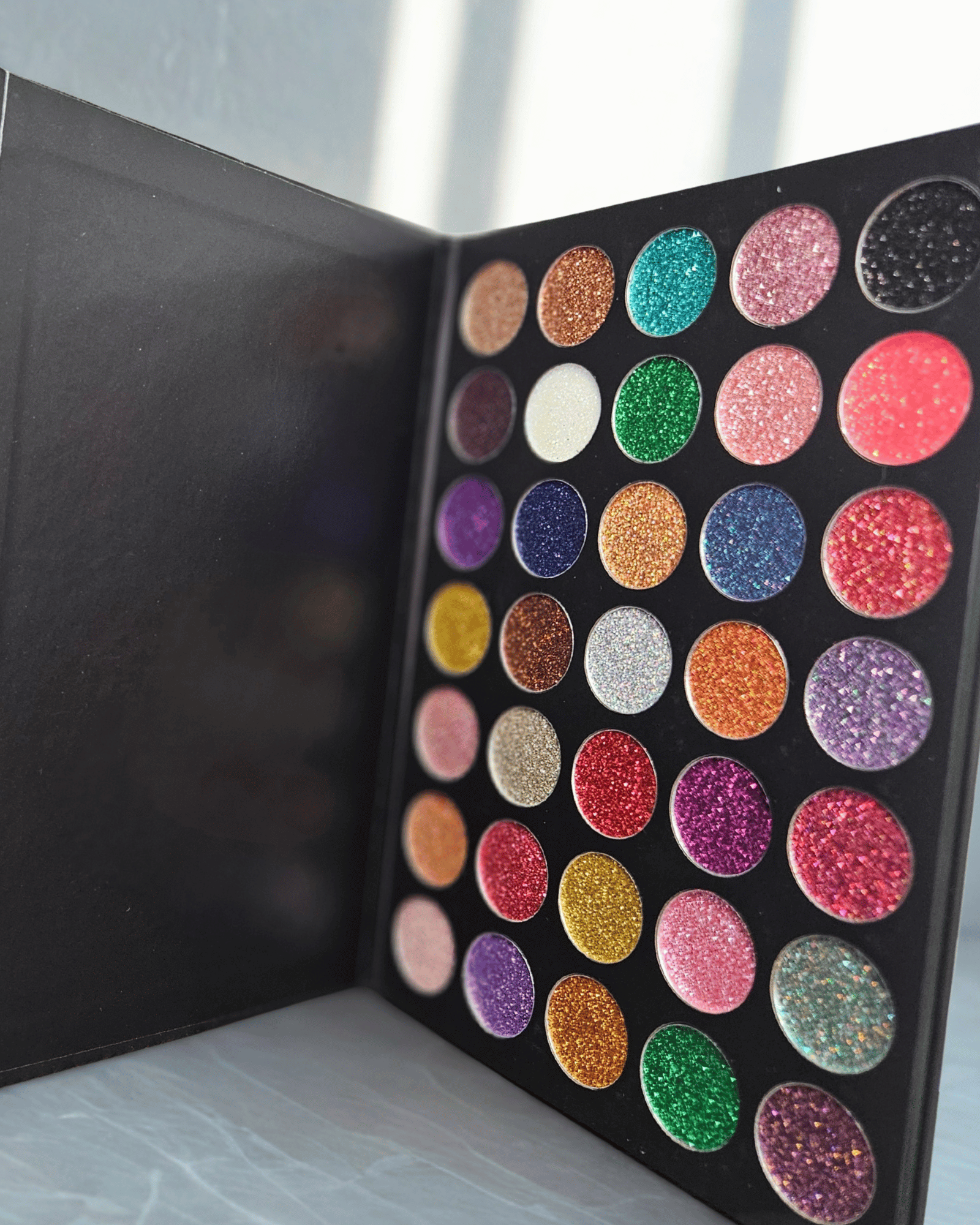 A|K|И Cosmetix City Lights Cosmopolitan Glitter Palette - Image 4