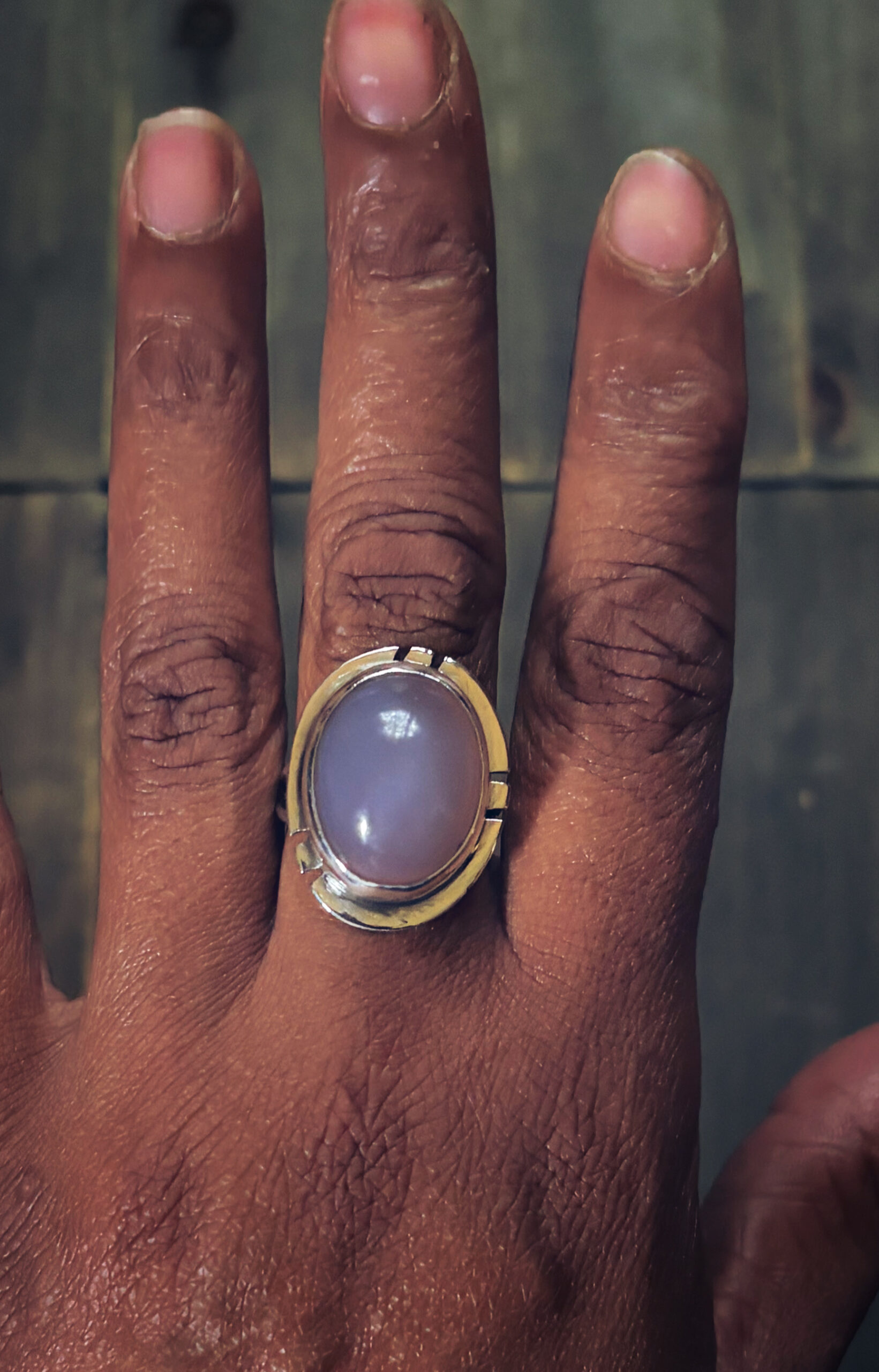 Small Chalcedony Ring Size 8 - Image 3