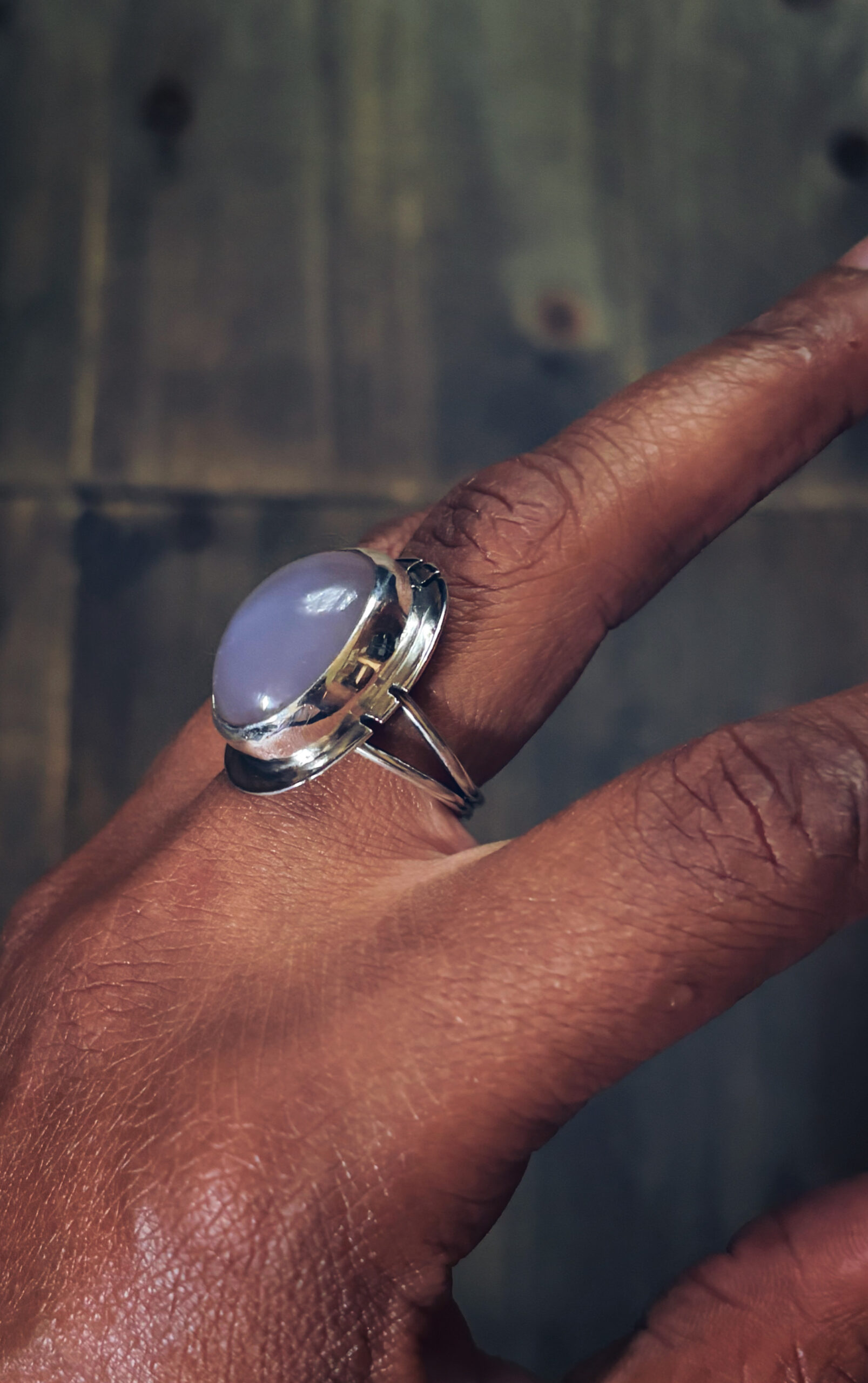 Small Chalcedony Ring Size 8 - Image 2