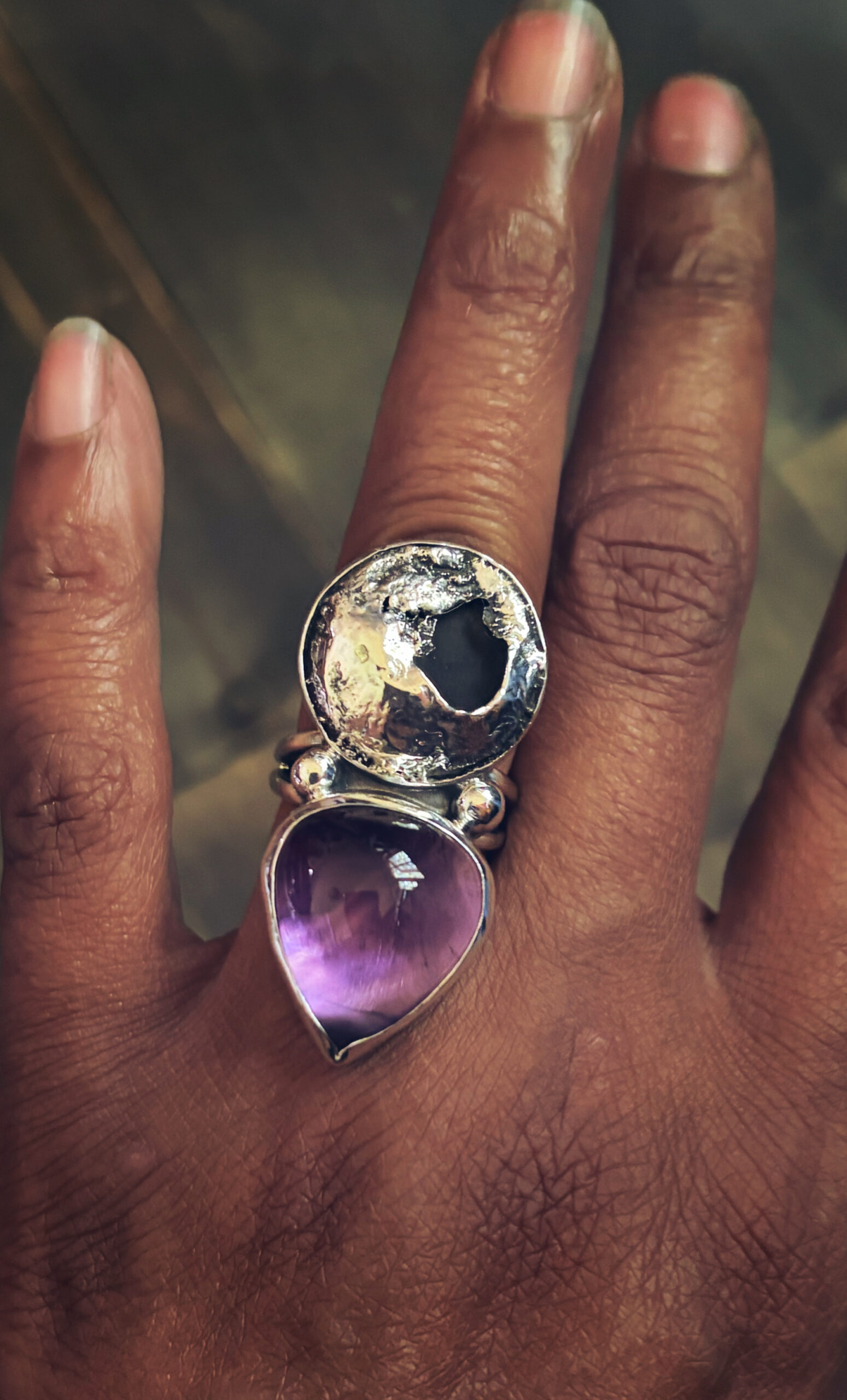 Queen Mother Amethyst Ring size 7 - Image 2